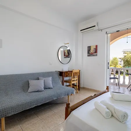 Apartament Palm Studios, 350m From Agios Sostis Beach, By Zantewize *