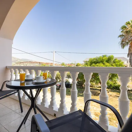 Palm Studios, 350m From Agios Sostis Beach, By Zantewize Apartament Agios Sostis (Zakynthos)