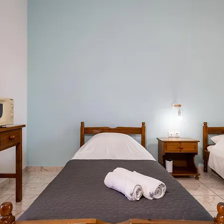 Palm Studios, 350m From Agios Sostis Beach, By Zantewize