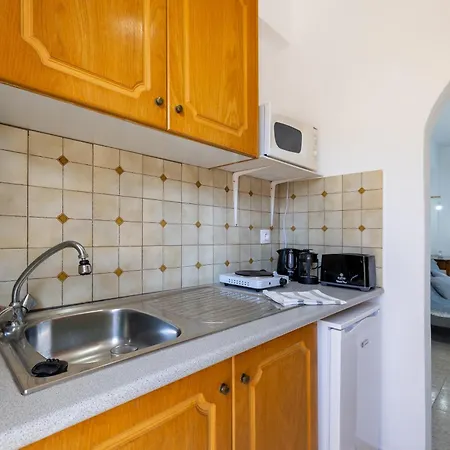 Apartman Palm Studios, 350m From Agios Sostis Beach, By Zantewize