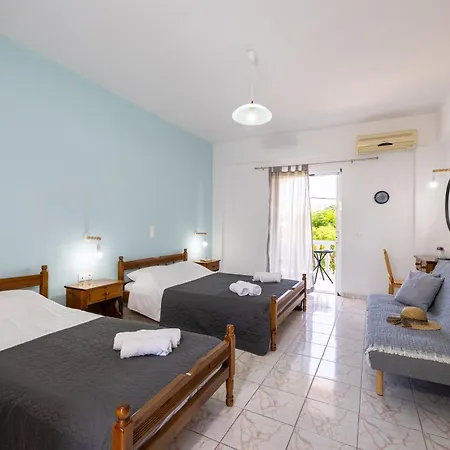 Palm Studios, 350m From Agios Sostis Beach, By Zantewize