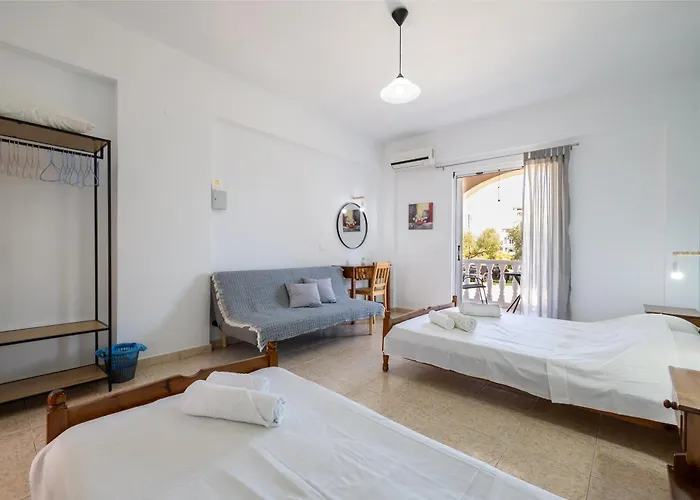 Apartment Palm Studios, 350m From Agios Sostis Beach, By Zantewize