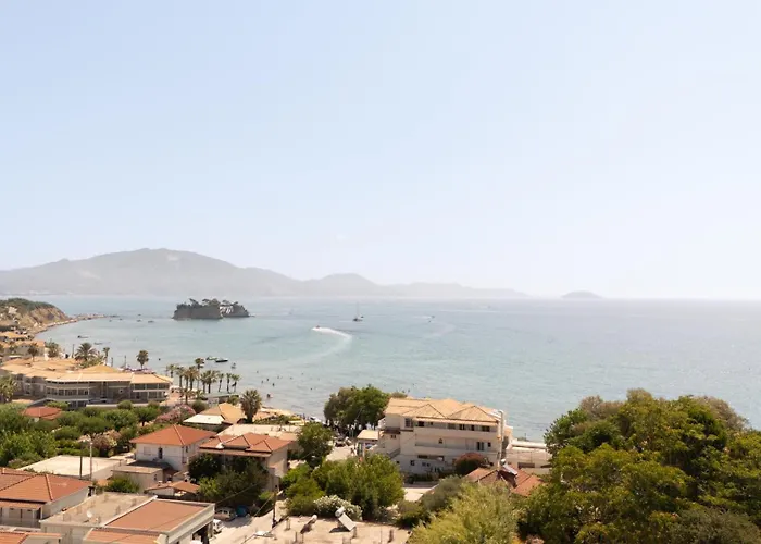 Palm Studios, 350m From Agios Sostis Beach, By Zantewize