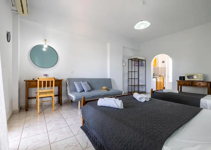 Palm Studios, 350m From Agios Sostis Beach, By Zantewize Apartment