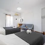Palm Studios, 350m From Agios Sostis Beach, By Zantewize *