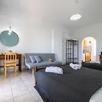 Palm Studios, 350m From Agios Sostis Beach, By Zantewize Apartment