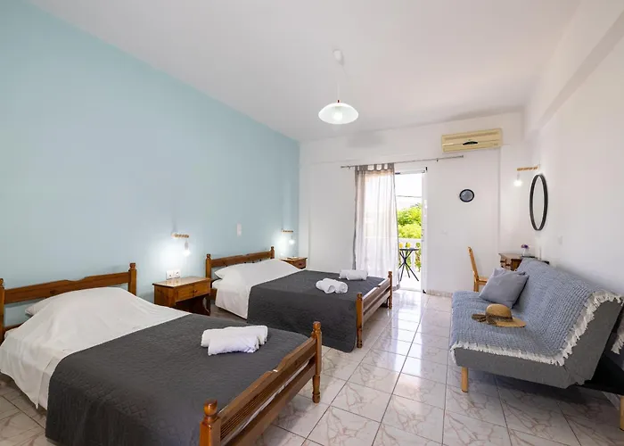 Palm Studios, 350m From Agios Sostis Beach, By Zantewize